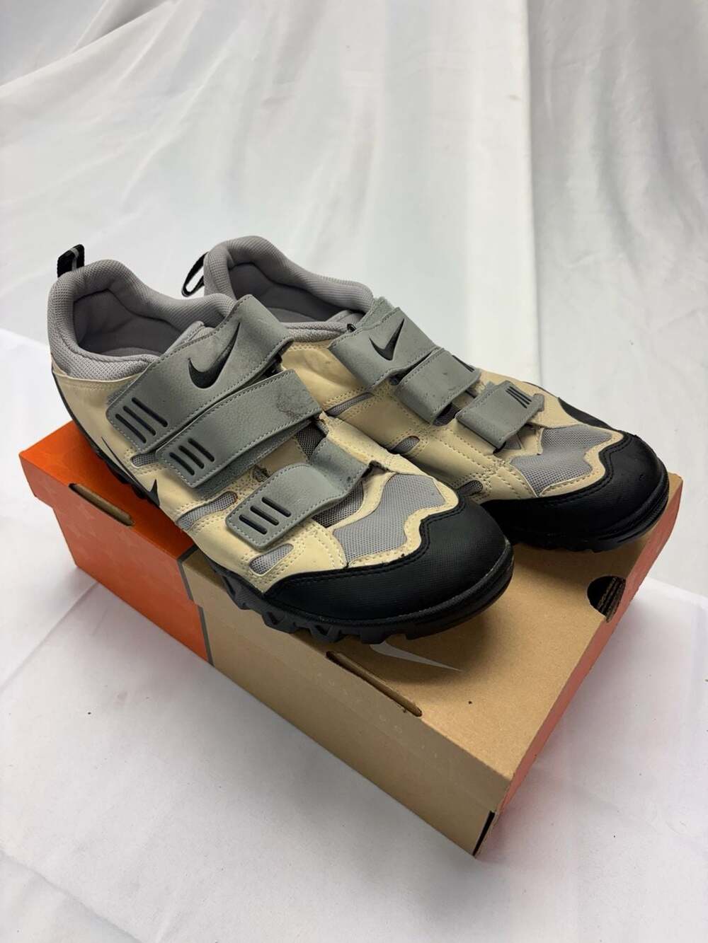 Nike Kato 4 Size 13 Net/Medium Grey/Black Cycling Shoes